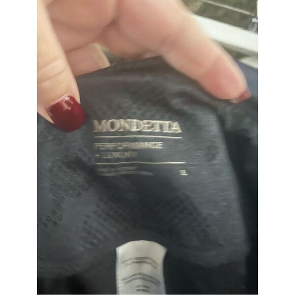 Mondetta Performance + Luxury Black Textured Print Leggings ga sz L EUC - Picture 9 of 10